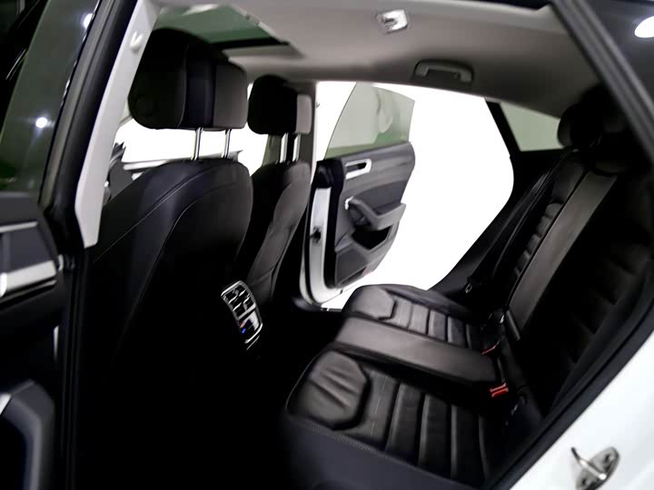 Фото 9 - Volkswagen CC