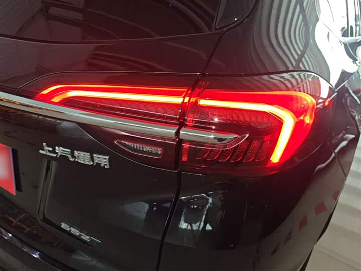 Фото 8 - Buick Envision Plus