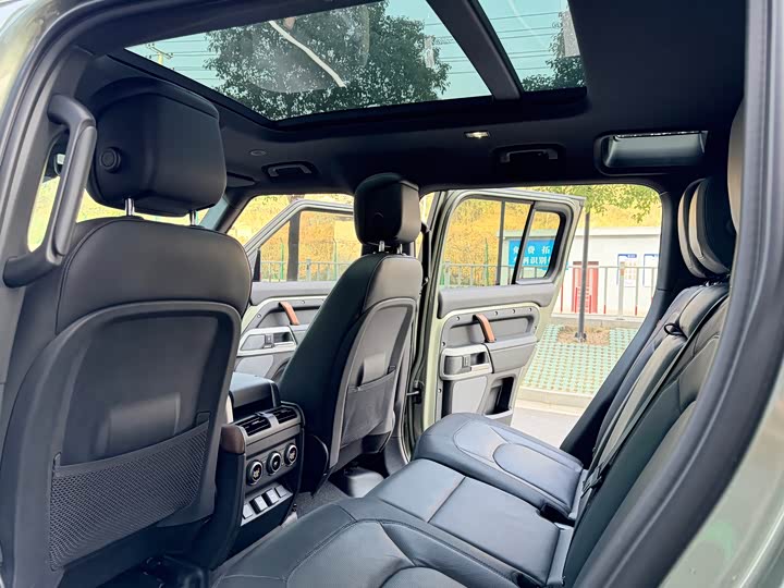 Фото 5 - Land Rover Defender