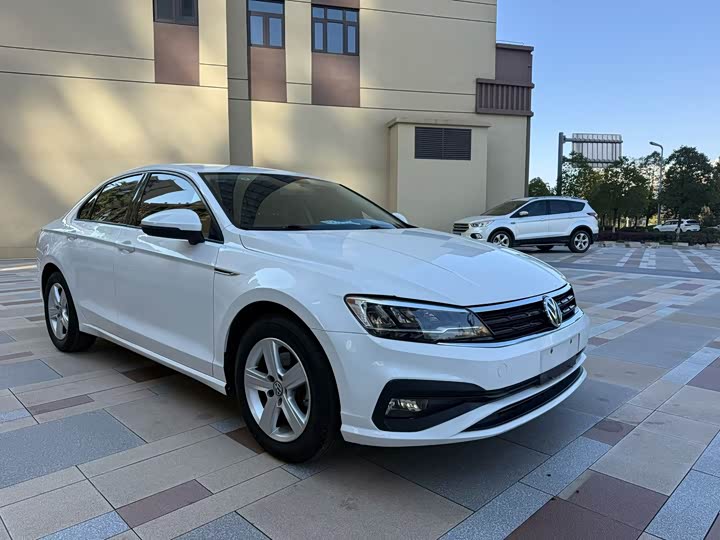 Фото 3 - Volkswagen Lamando L