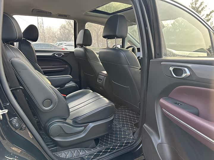 Фото 9 - GAC Trumpchi M6