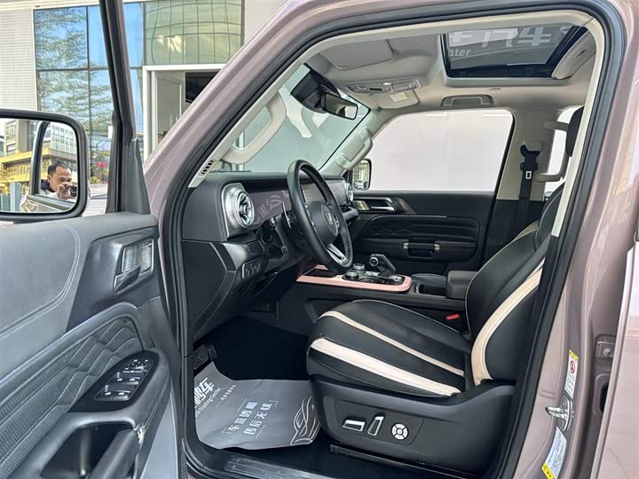 Фото 9 - Tank 300