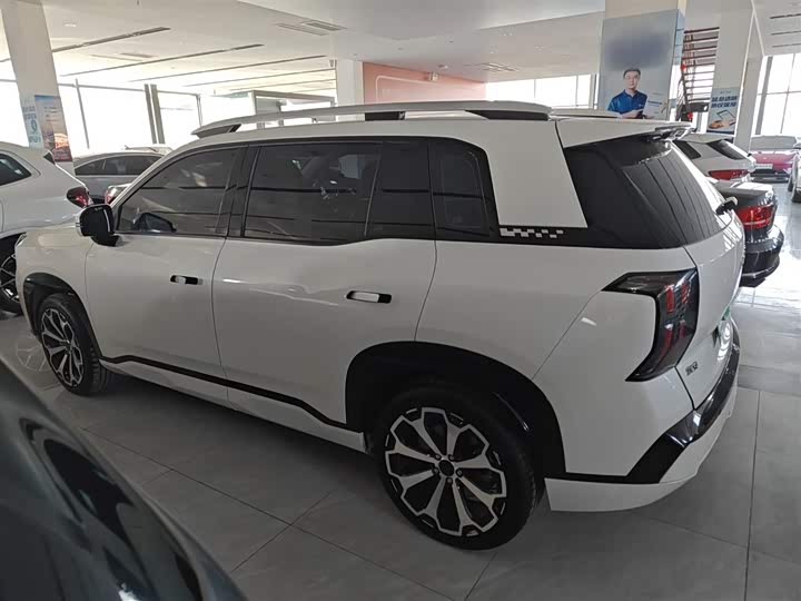 Фото 5 - GAC Aion V