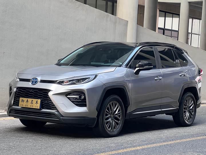 Фото 1 - Toyota Wildlander