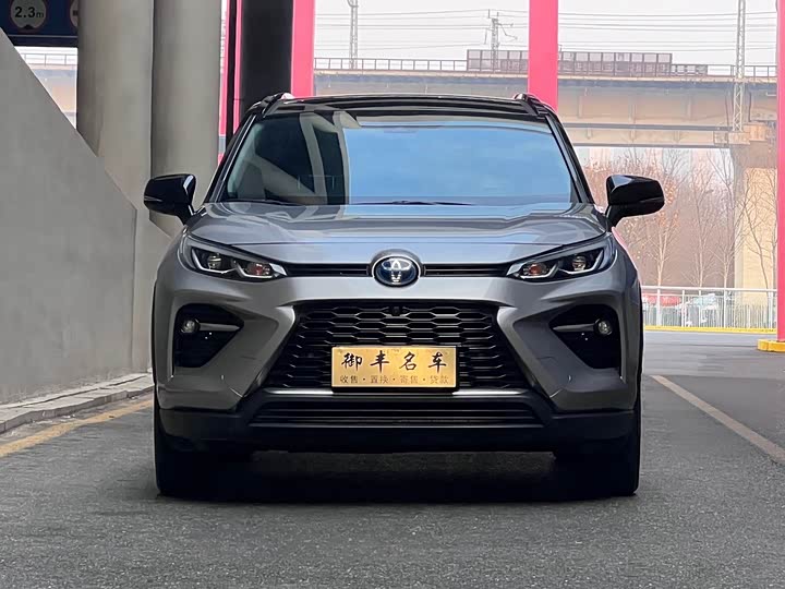 Фото 2 - Toyota Wildlander