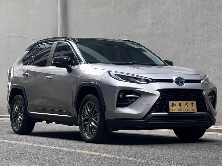 Фото 3 - Toyota Wildlander