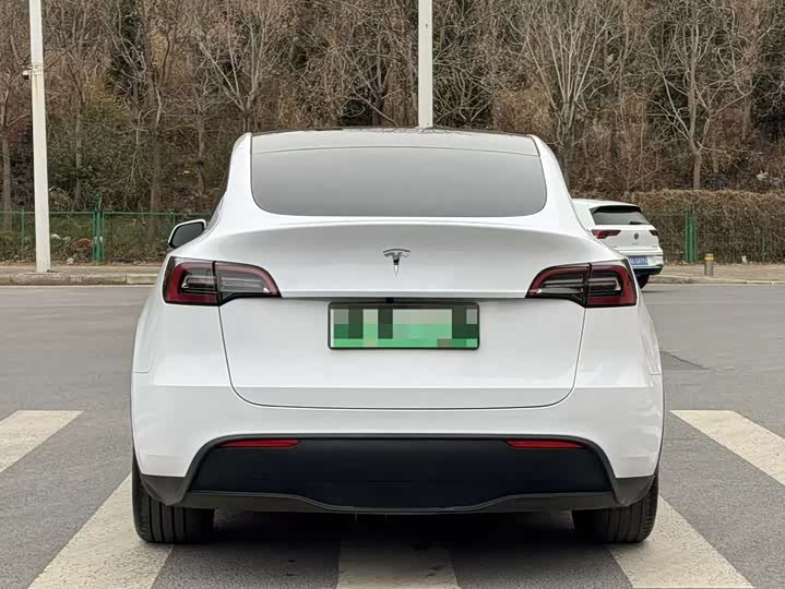 Фото 9 - Tesla Model Y