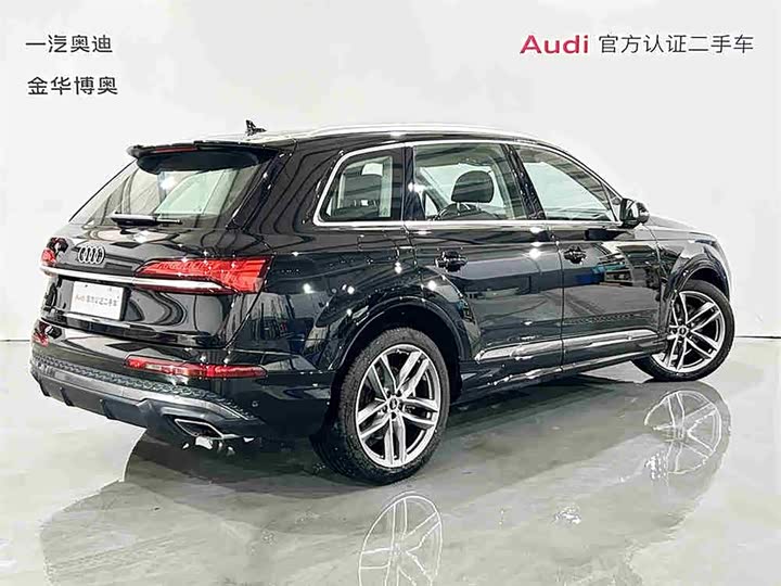 Фото 4 - Audi Q7