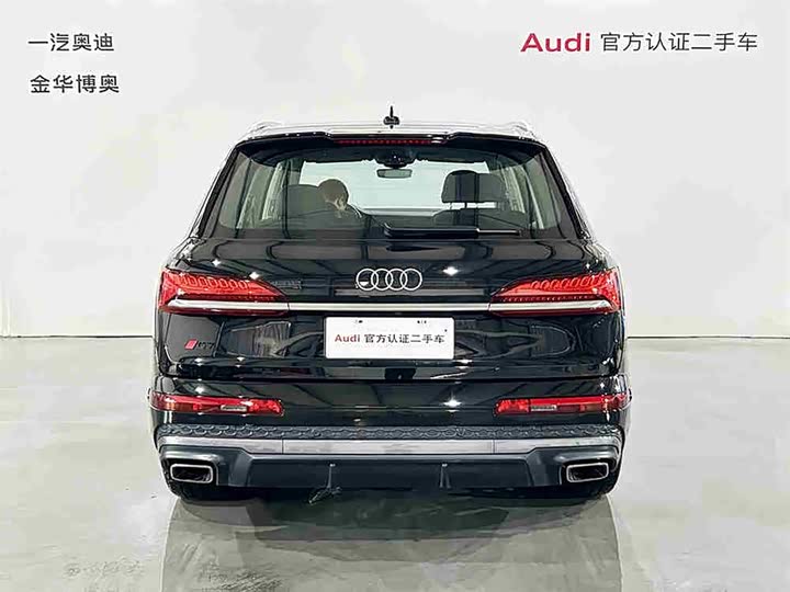 Фото 5 - Audi Q7