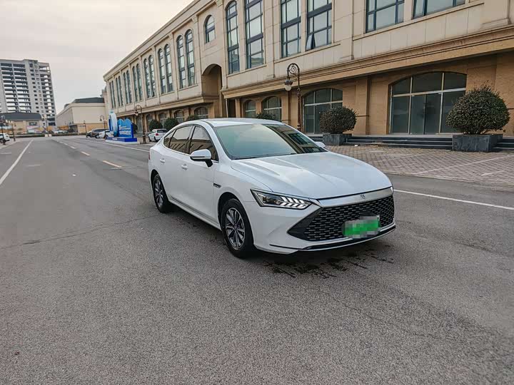 Фото 3 - BYD Qin Plus