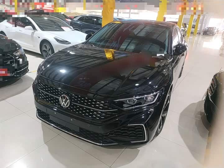 Фото 2 - Volkswagen Passat