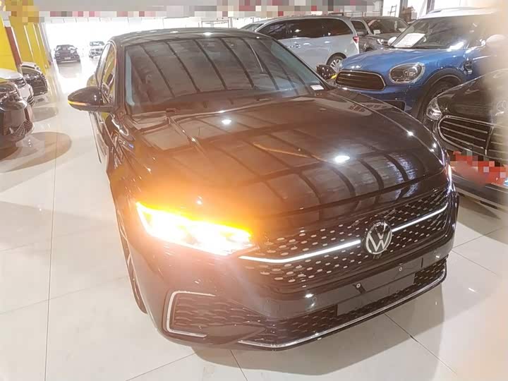 Фото 4 - Volkswagen Passat