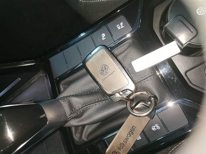 Фото 9 - Volkswagen Passat