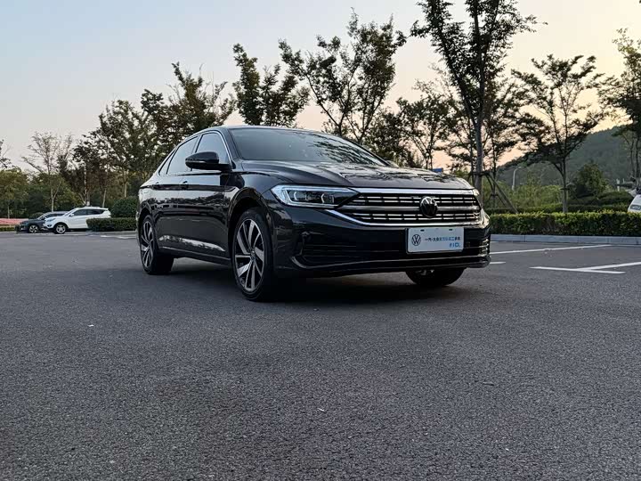 Фото 3 - Volkswagen Sagitar L