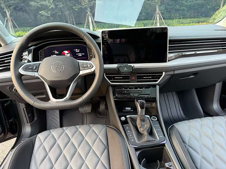 Фото 4 - Volkswagen Sagitar L