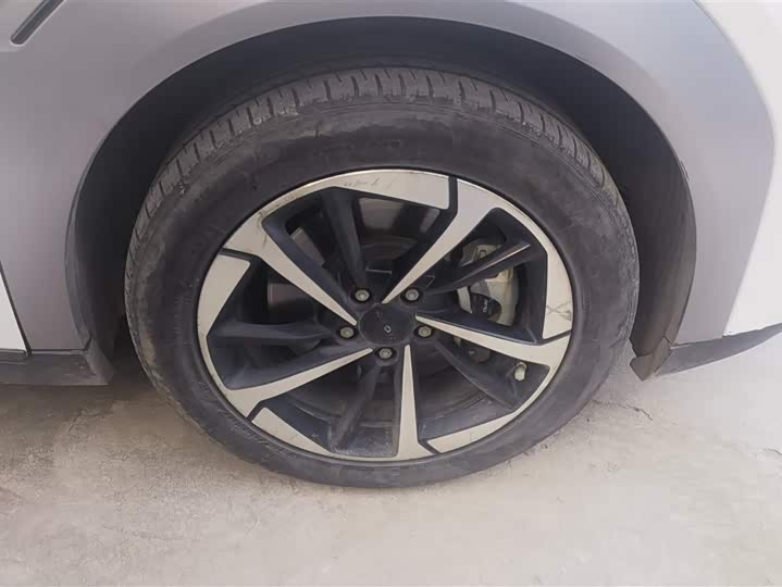 Фото 6 - GAC Aion Y