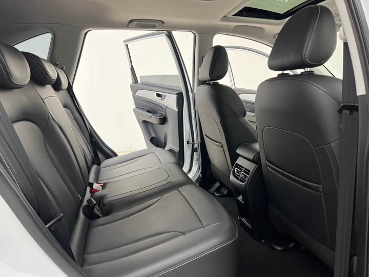 Фото 7 - Haval M6