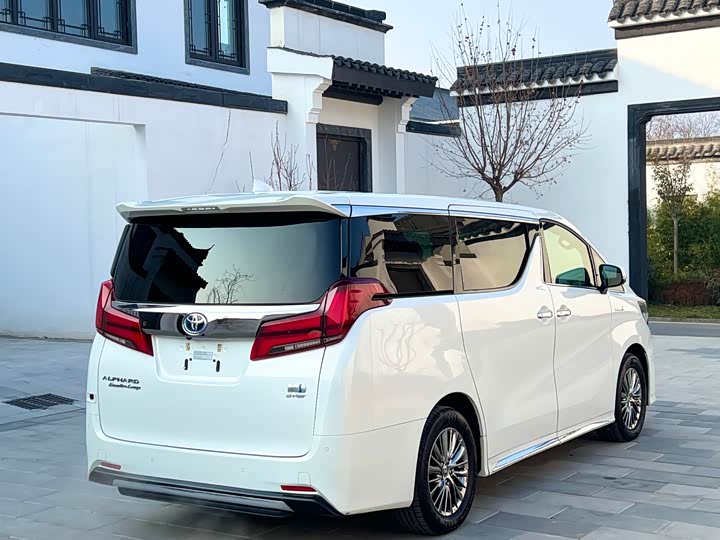 Фото 4 - Toyota Alphard