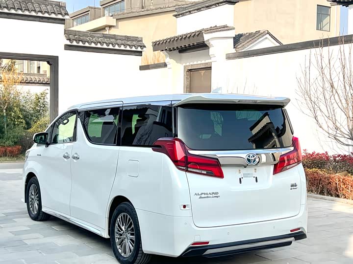 Фото 6 - Toyota Alphard
