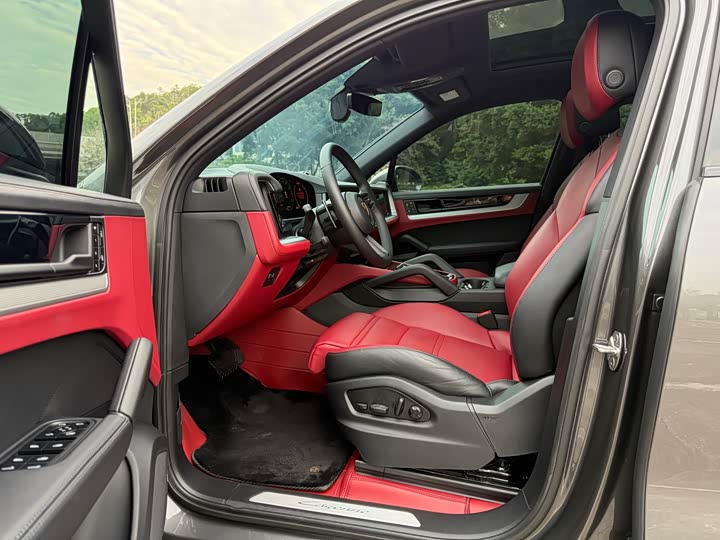 Фото 5 - Porsche Cayenne