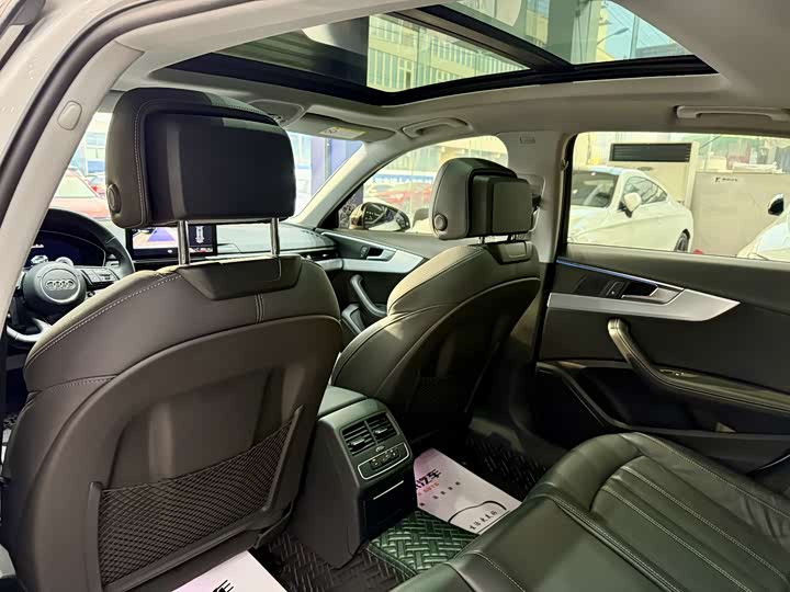 Фото 7 - Audi A4L