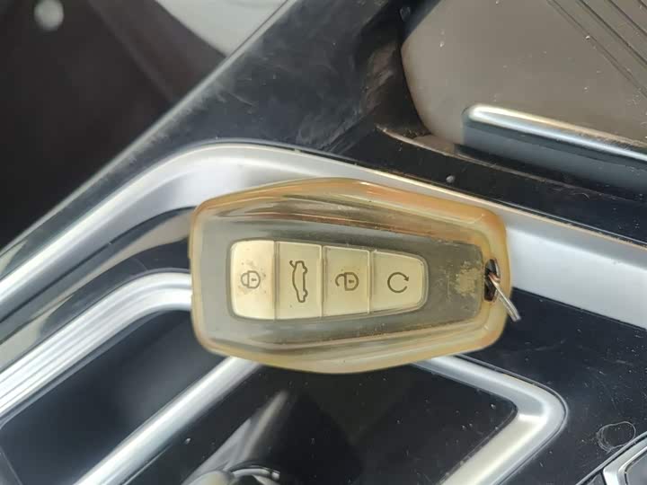 Фото 9 - Geely Jiaji Hybrid