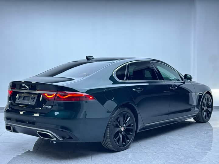 Фото 6 - Jaguar XF L