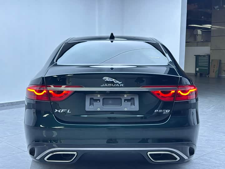 Фото 7 - Jaguar XF L