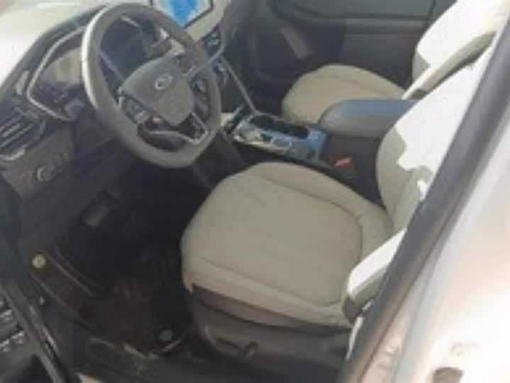 Фото 9 - Ford Escape