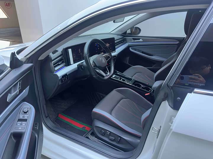 Фото 9 - Volkswagen Lamando L