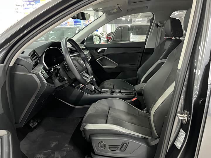 Фото 5 - Audi Q3