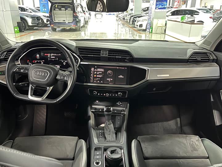 Фото 7 - Audi Q3