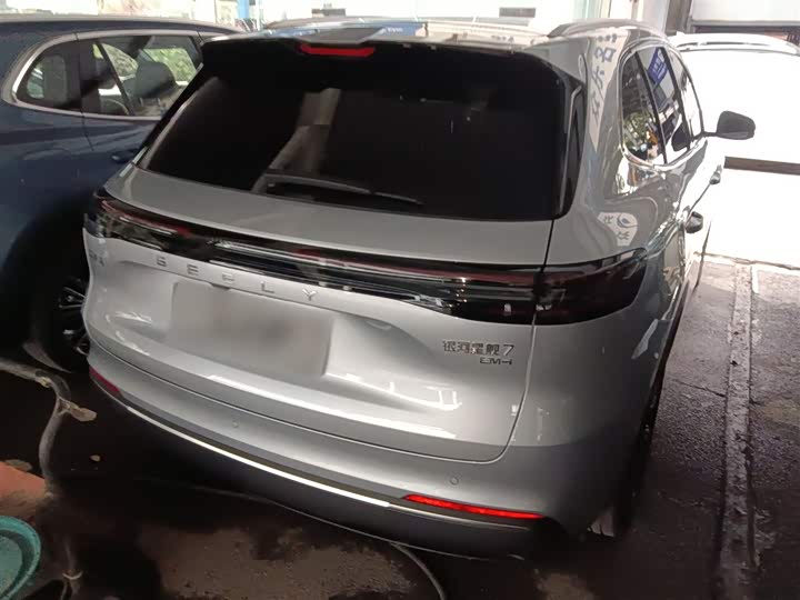 Фото 7 - Geely Galaxy Starship 7