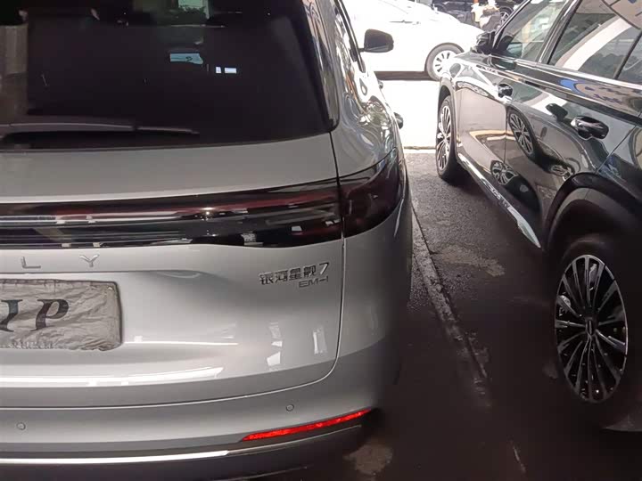 Фото 8 - Geely Galaxy Starship 7