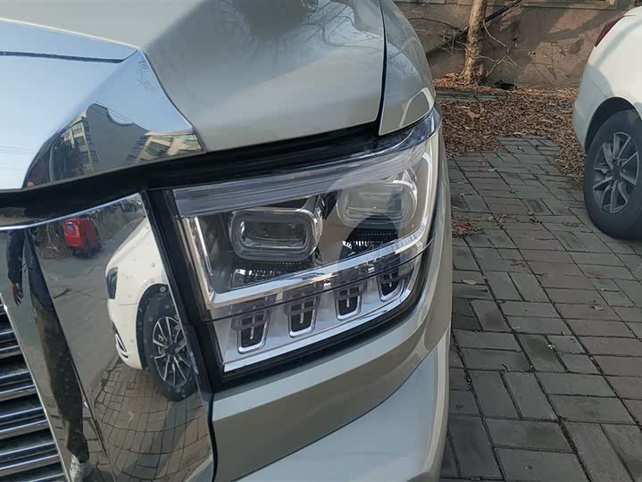 Фото 5 - Tank 500 Hybrid