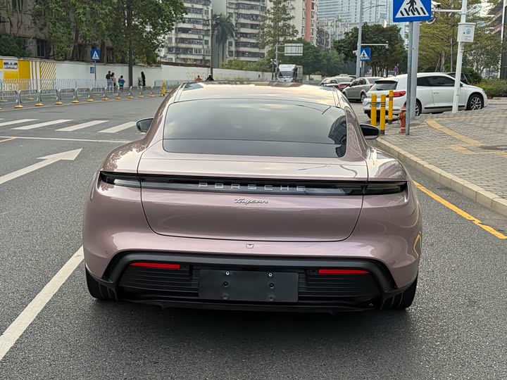 Фото 6 - Porsche Taycan