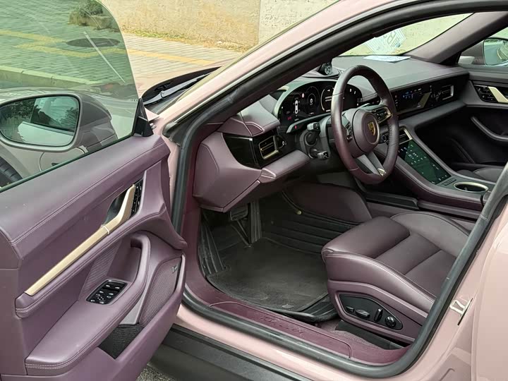 Фото 9 - Porsche Taycan