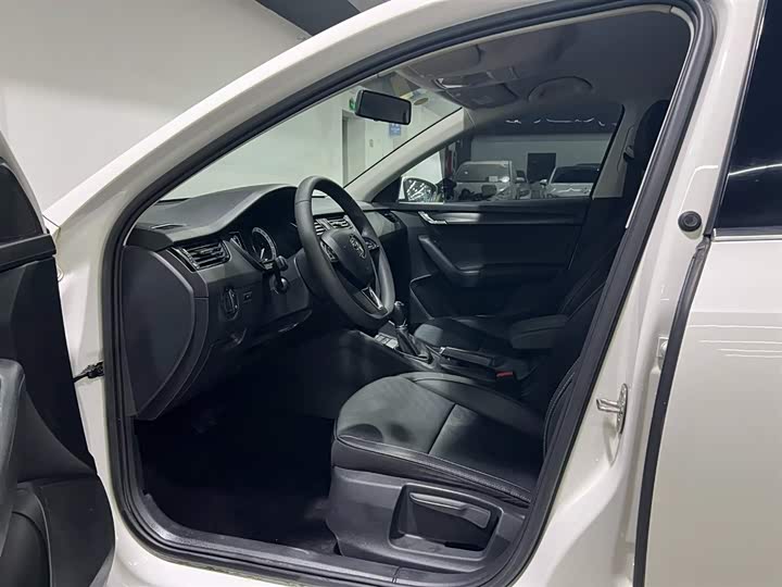 Фото 8 - Skoda Octavia Pro