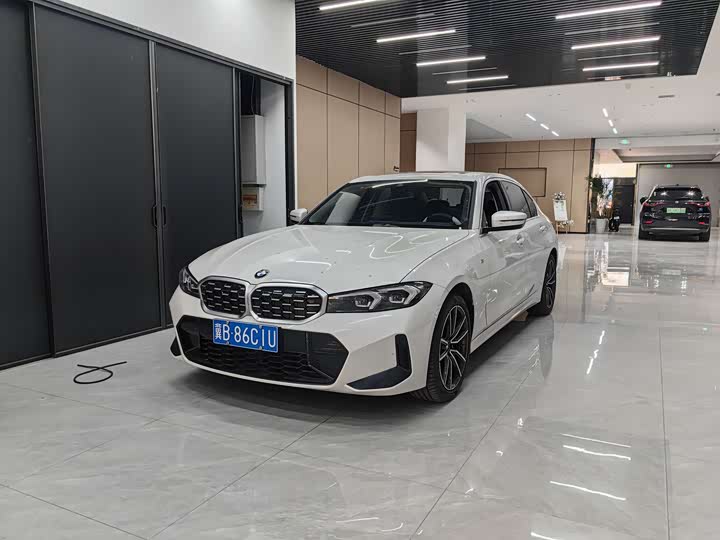 Фото 2 - BMW 3 Series