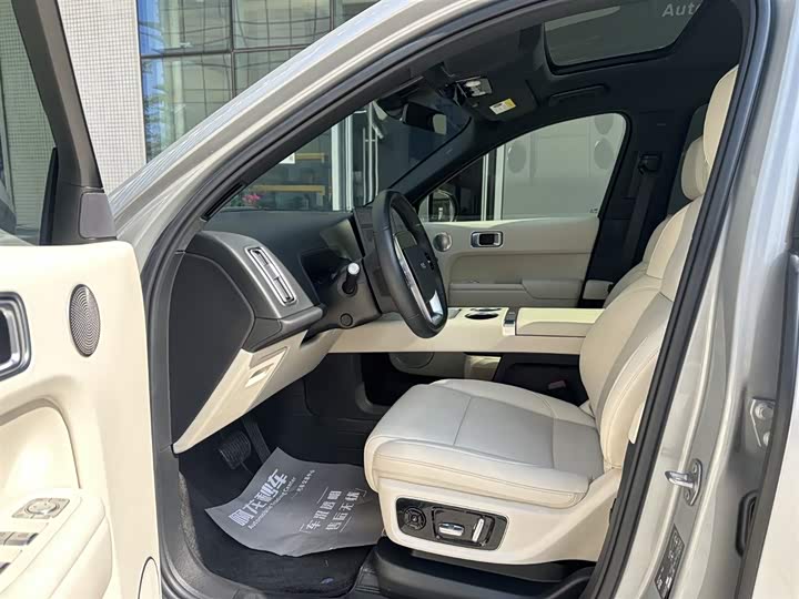 Фото 9 - LiXiang L8