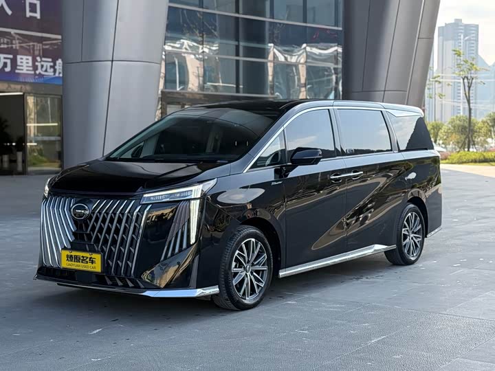 Фото 1 - GAC Trumpchi M8