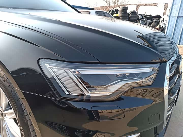 Фото 4 - Audi A6L