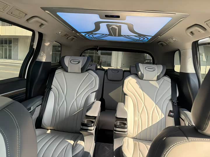 Фото 5 - GAC Trumpchi M8