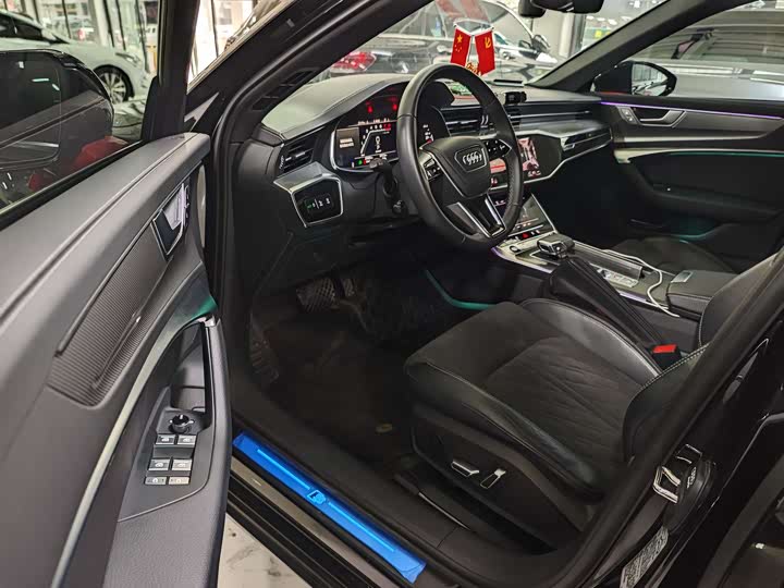 Фото 8 - Audi A6L