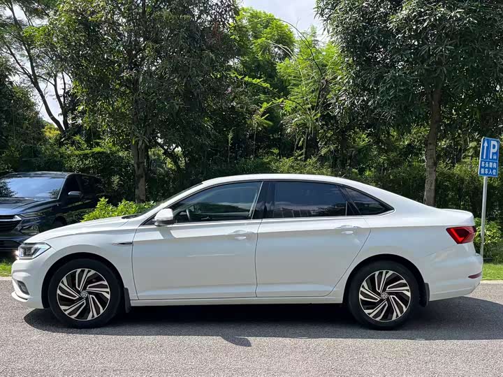 Фото 9 - Volkswagen Sagitar L