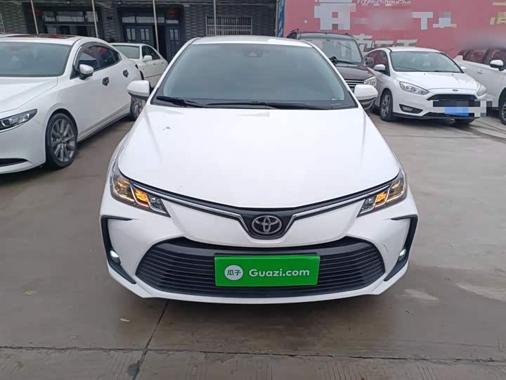 Фото 3 - Toyota Corolla