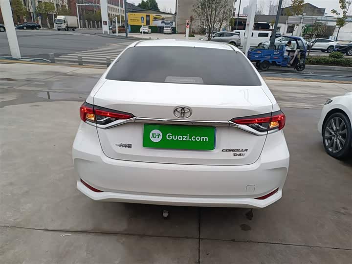 Фото 6 - Toyota Corolla