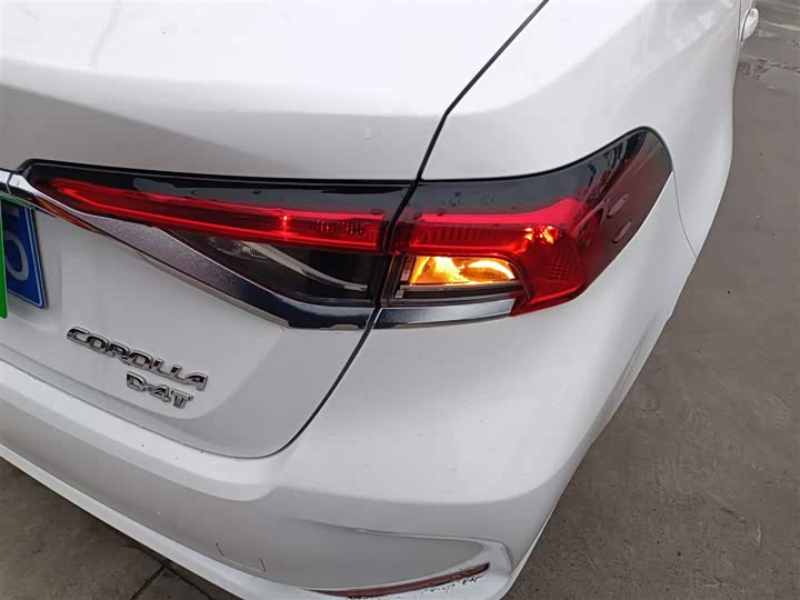 Фото 8 - Toyota Corolla