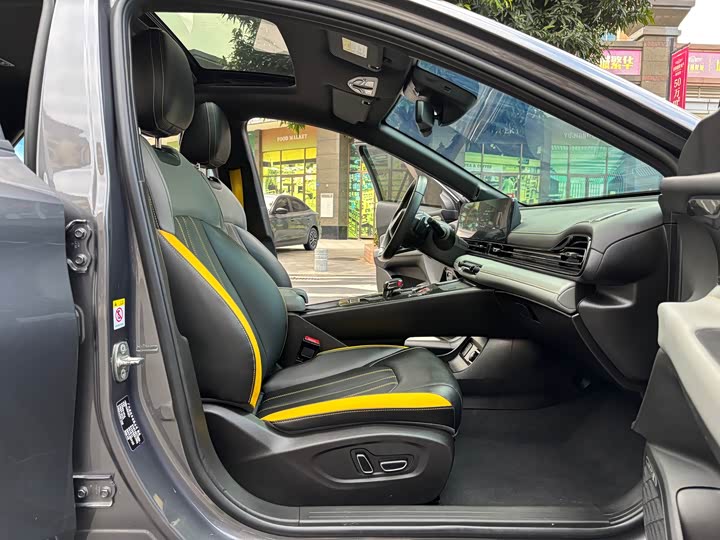 Фото 7 - GAC Trumpchi Empow R