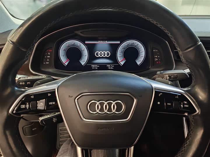 Фото 2 - Audi A6L